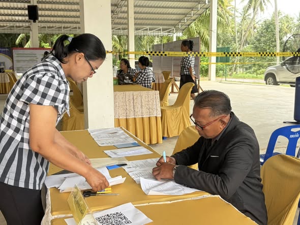 บรรยากาศการรับสมัครเลือกตั้งสมาชิกสภาองค์การบริหารส่วนตำบลท่าหิน และนายกองค์การบริหารส่วนตำบลท่าหิน วันที่ 5 ธันวาคม 2568